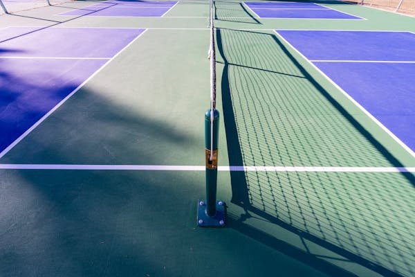 Surfaces pour terrain de pickleball : les meilleures options disponibles